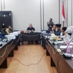 Warga Desa Pandean, Kecamatan Rembang mendatangi Komisi I DPRD Kabupaten Pasuruan.