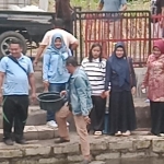 Prosesi penebaran ribuan benih ikan di mata air Gayam