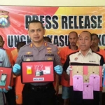 Polres Pamekasan mengadakan press release di Mapolres Pamekasan, Rabu (19/9). ft: Erri Sugianto/ BANGSAONLINE