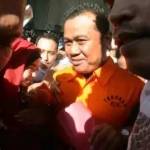 Bupati Subang, Ojang Suhanda resmi jadi tersangka dan ditahan KPK, Selasa (12/4).