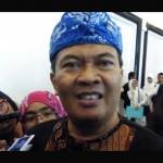 Wakil Wali Kota Bandung, Oded M Danial saat ditemui wartawan di Hotel Holiday Inn, Jalan Ir. Djuanda Bandung, Rabu (24/2). foto: kompas