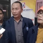 Ketua OC Muscab III Peradi Sidoarjo, Aminah Hariyati, saat memberi keterangan kepada awak media.