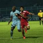 Persela saat duel dengan Arema pada SMC Cup beberapa waktu lalu.