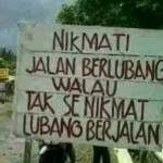 Papan protes.