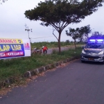 Salah satu spanduk imbauan yang dipasang Polresta Sidoarjo berisi larangan balap liar.