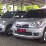 Mobil dinas pejabat Pemkab Gresik. foto: SYUHUD/ BANGSAONLINE