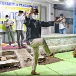 Gus Ipul saat blusukan di Kampung Silat Mancilan Kelurahan Pohjentrek, Kecamatan Purworejo, Kota Pasuruan, Rabu (21/10/2020) malam. (foto: ist)