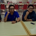 Tim Advokasi dan Hukum Paslon QA Hariyadi, S.H., dan Taufan Reza, S.H., saat memberikan keterangan pers. (foto: SYUHUD/BANGSAONLINE)