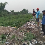 Sungai Wrati kerap menimbulkan bau busuk akibat pembuangan limbah perusahaan.