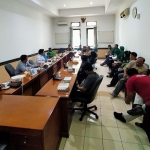 Komisi III DPRD Kabupaten Pasuruan saat audiensi dengan beberapa KSM. (foto: ist).