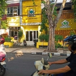 Kantor DPD Golkar Gresik di Jalan Panglima Sudirman, Gresik. Foto: SYUHUD/ BANGSAONLINE