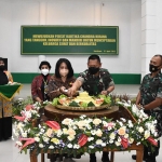 Persit Kartika Chandra Kirana Koorcab Rem 084 PD V/ Brawijaya saat menggelar HUT ke-76.