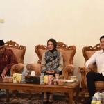 Wali Kota Kediri bersama wakilnya saat menerima kunjungan Kaesang. Foto: Ist