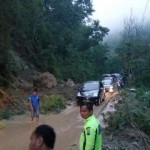 Kondisi Km 258+700 Desa Gegeran sesaat setelah dibersihkan dari longsoran. (ist)
