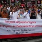 Para akedemisi Yogyakarta saat demo dukung KPK. foto: detik.com