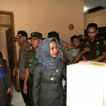 Wali Kota Mojokerto Ika Puspitasari saat melakukan sidak.