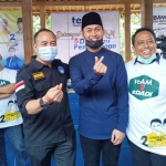 Didik Mukrianto (kiri) bersama Lindra dan Agus Maimun.