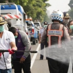 Kepala Dinas Perhubungan (Dishub) Kota Surabaya, Irvan Wahyudrajat saat memimpin screening. foto: ist
