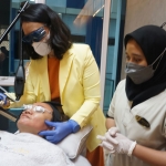 Salah satu pasien yang sedang melakukan treatment.