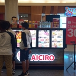 Salah satu stan di Mal Royal Plaza Surabaya yang memberikan fitur pembayaran digital. (foto: ist)