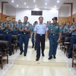 Penyambutan Wadan PMPP TNI Kolonel Pnb Aldrin Petrus Mongan di Koarmatim.    Foto: Dispen Armatim