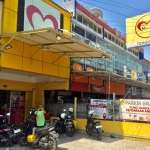 Toko Makmur yang berlokasi di Jl. Tenggilis Mejoyo 139 A
