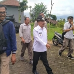 Wawali Kota Batu Punjul Santoso saat meninjau lokasi lahan uji kir di Dadaprejo.