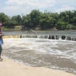 INDAH. Tampak dasar Sungai Bengawan Solo di Desa Payaman, Kecamatan Ngraho, Bojonegoro saat musim kemarau. Foto: Eky Nurhadi/BANGSAONLINE