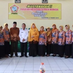 Sekdakot Pasuruan Drs. H. Bahrul Ulum, M.M beserta jajaran pengurus PWRI Kota Pasuruan.