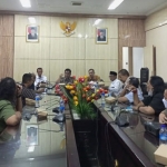 Suasana rapat di Pemkab Jember.