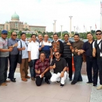 Rombongan pejabat dan staf Pemkab Gresik saat berada di Malaysia. foto: istimewa.