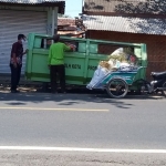 Bak sampah sumbangan DLH Kota Probolinggo. (foto: ist).