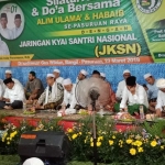 Kiai Shonhaji Abdussomad saat memberikan pengarahan. 