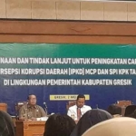 Wabup Gresik, Asluchul Alif saat memberikan arahan kepada para pejabat. (Ist)