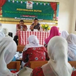 Bunda PAUD se-Kecamatan Senori saat melakukan pertemuan dengan Kepala UPT Pendidikan Senori. foto: AHMAD/ BANGSAONLINE