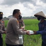 Kegiatan Jumat Berkah Polresta Banyuwangi. (foto: ist)