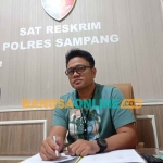 Kasatreskrim Polres Sampang, AKP Irwan Nugraha, saat ditemui di ruang kerjanya. Foto: MUTAMMIM/BANGSAONLINE