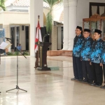 DIKUKUHKAN: Bupati Sidoarjo mengukuhkan pimpinan Baznas Sidoarjo masa bakti 2017-2022, di Pendopo Delta Wibawa, Senin (20/11). 