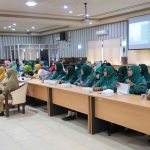 Dinsos P3A Kota Probolinggo saat pendampingan terhadap para perempuan.