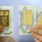 Simak perbedaan harga emas Antam baru dan pegadaian. Foto: Ist.