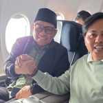 Gus Lilur saat foto bersama Menko Bidang Pemberdayaan Masyarakat, Abdul Muhaimin Iskandar. 