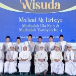 Pengasuh Pondok Pesantren Lirboyo dan jajaran civitas akademika Ma’had Aly. Foto: Ist