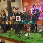Penampilan salah satu peserta Festival Asik Bang, di Sidoarjo, Selasa (6/9/2022) malam. foto: Mustain/BANGSAONLINE
