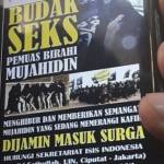 Pamflet ISIS yang beredar di UIN Syarif Hidayatullah Jakarta. ©2014/Merdeka.com/Wahid Chandra Daulay