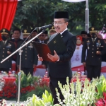 Wakil Wali Kota Batu Punjul Santoso saat memberikan amanat dalam Upacara Hari Pahlawan Tahun 2022.