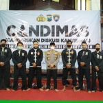 Cangkrukan Diskusi Kamtibmas (Candimas) bersama tokoh lintas agama, tokoh masyarakat, kades, ketua perguruan silat, dan Forkopimka Gedeg di Balai Kecamatan Gedeg.