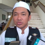KH. Abdul Azis, panglima Laskar Pembela Islam Kabupaten Pamekasan?.