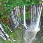 Wisata Alam Air Terjun Tumpak Sewu Lumajang