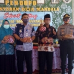 Kunjungan tim penilai Taman Posyandu tingkat Kabupaten Sumenep 2020 di Balai Desa Mandala.