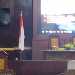 Pj Bupati Probolinggo, Ugas Irwanto membacakan Nota Penjelasan Bupati Probolinggo pada Rapat Paripurna DPRD Probolinggo. Foto: Dok. Diskominfo Kabupaten Probolinggo